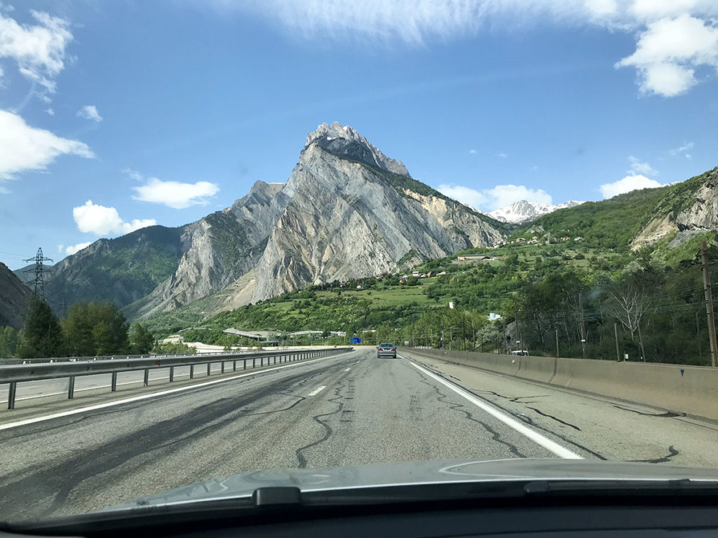 Driving through France - Paulina from Poland blog